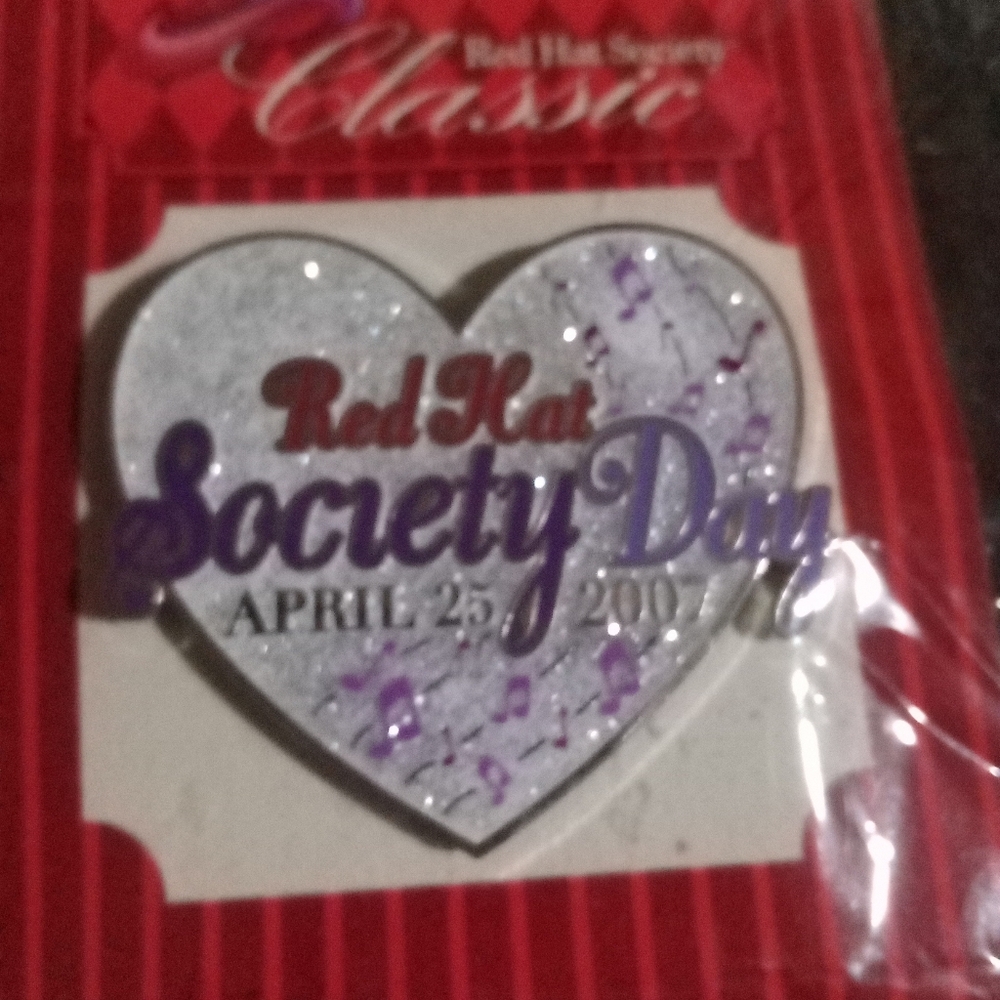 Red Hair Society Classic Red Hat SOCIETY DOG April 25 2007 pin new